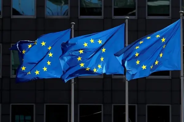 ЄС погодив 21-й пакет санкцій проти РФ: 250 обʼєктів і 12 місяців стелі цін на нафту