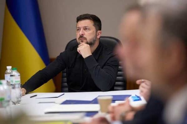 Зеленський 20 липня провів спеціальну Ставку за участі командирів корпусів і виробників зброї