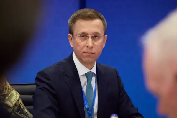 Хто ухвалив рішення і кому: уряд відсторонив Гладищенка з наглядової ради Сенс Банку