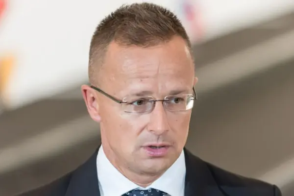 Хронологія справи Сійярто: від мандата до поліції Будапешта