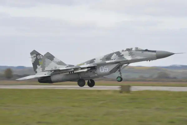 На Одещині МіГ-29 загорівся під час пуску ракети: пілот катапультувався