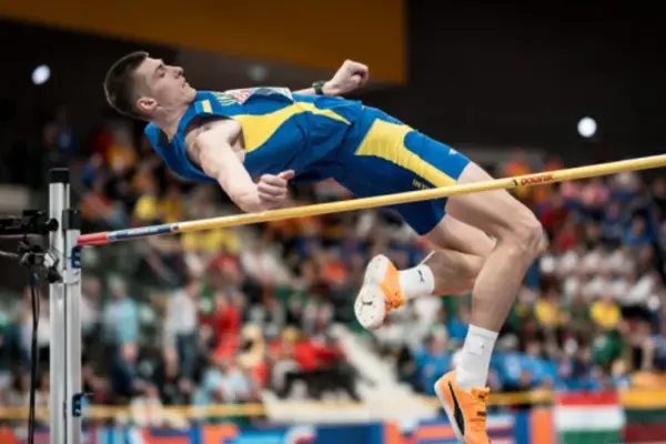 Олег Дорощук фінішував четвертим у секторі стрибків у висоту в Будапешті
